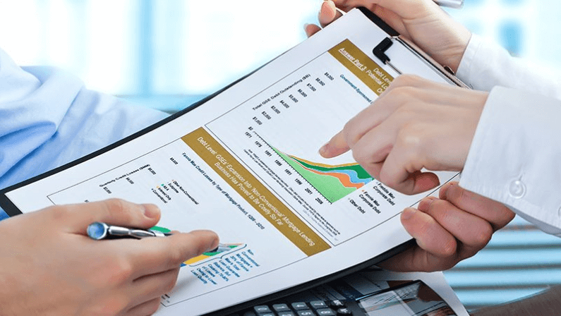 A man discussing the advantages of adjustable rate mortgage